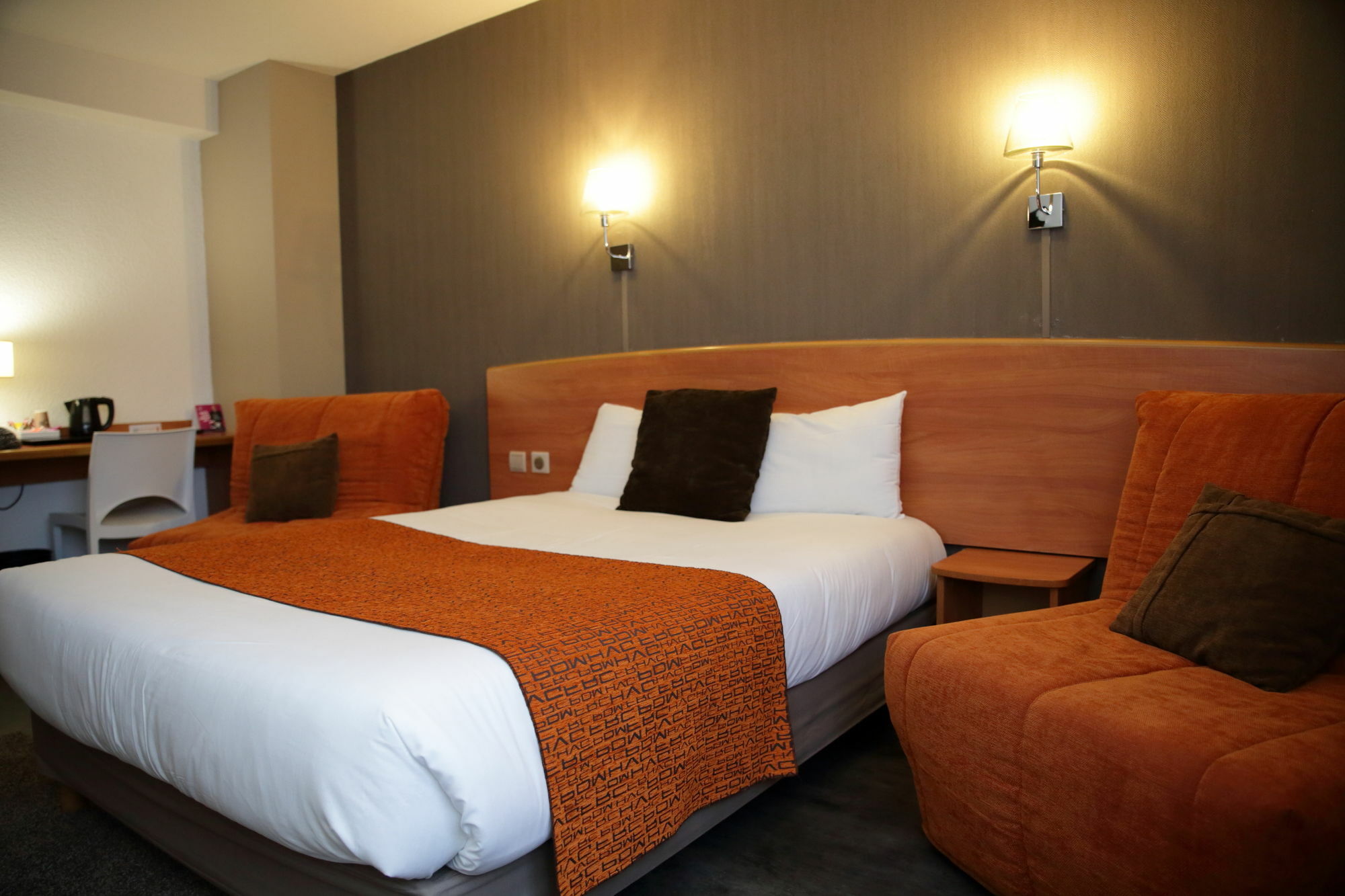 The Originals City, La Terrasse, Nord 3* Tours